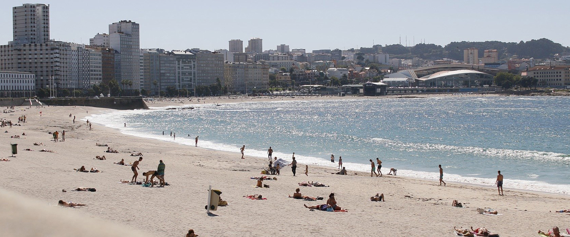 playa-a-coruña-1920x800